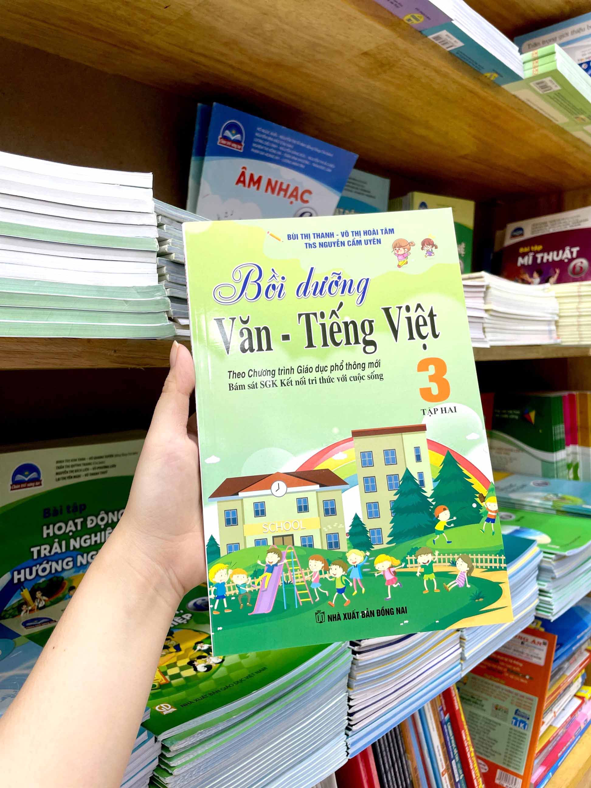 bộ bồi dưỡng văn - tiếng việt 3 - tập 2 (theo chương trình giáo dục phổ thông mới - bám sát sgk kết nối tri thức với cuộc sống) - Ảnh 9
