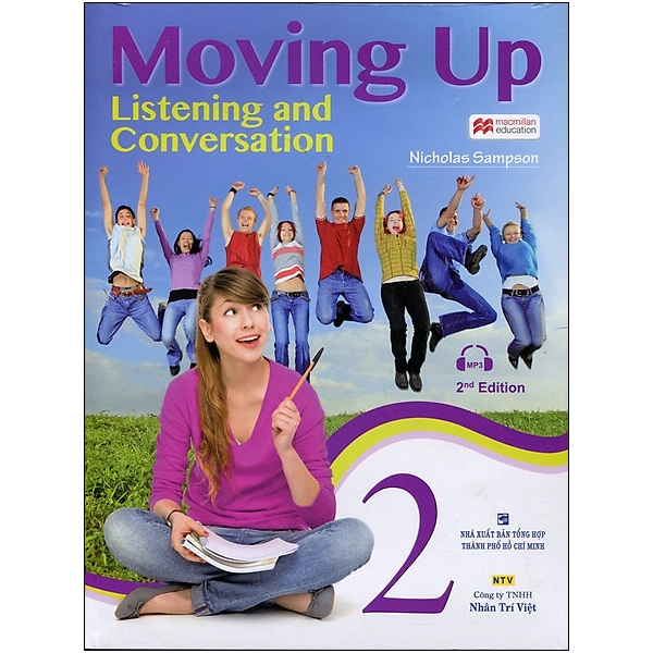 bộ moving up - listening and conversation 2 (kèm cd)