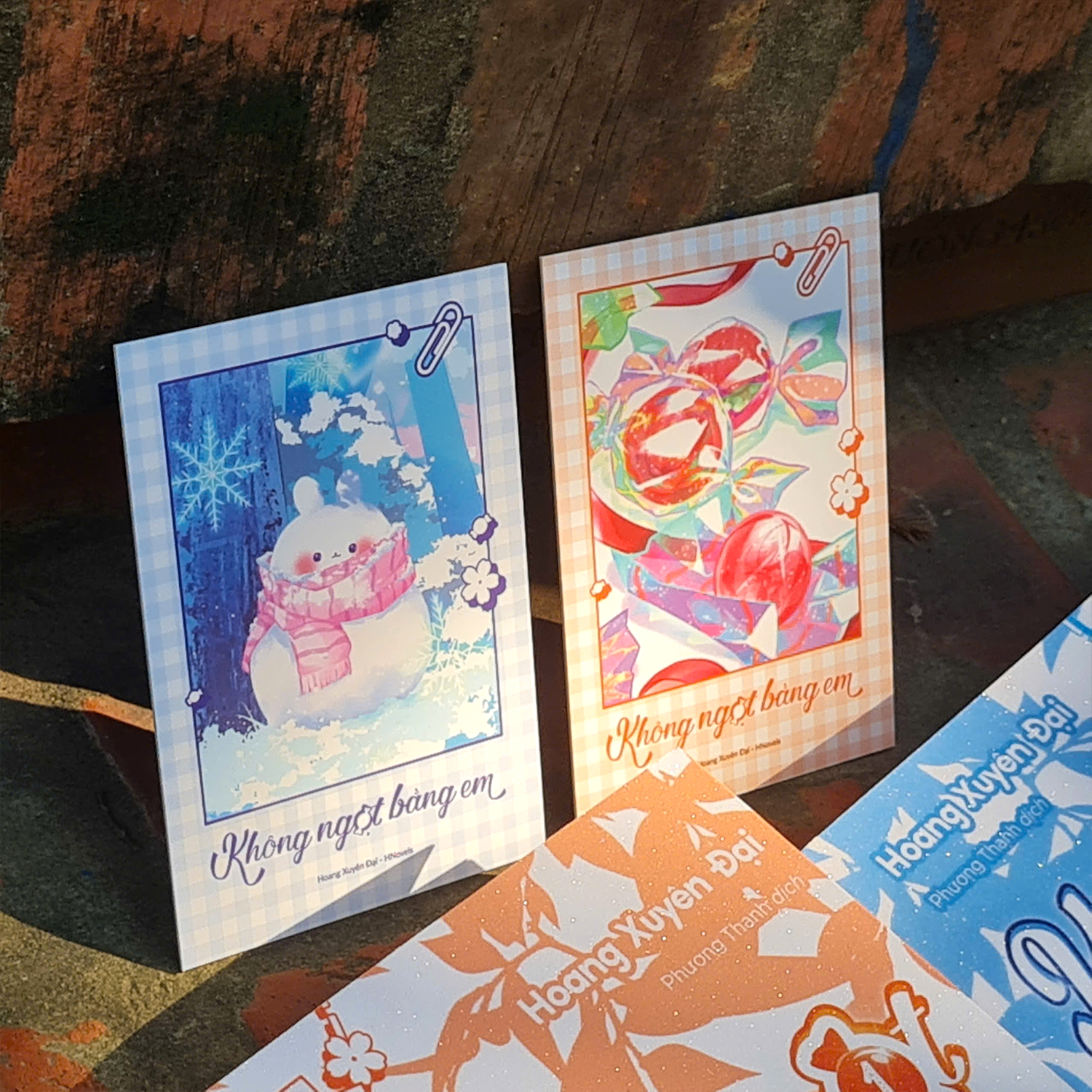 Bộ Sách Không Ngọt Bằng Em - Tập 1 + Tập 2 (Bộ 2 Tập) - Tặng Kèm 2 Bookmark Polaroid Bồi Cứng - Ảnh 7