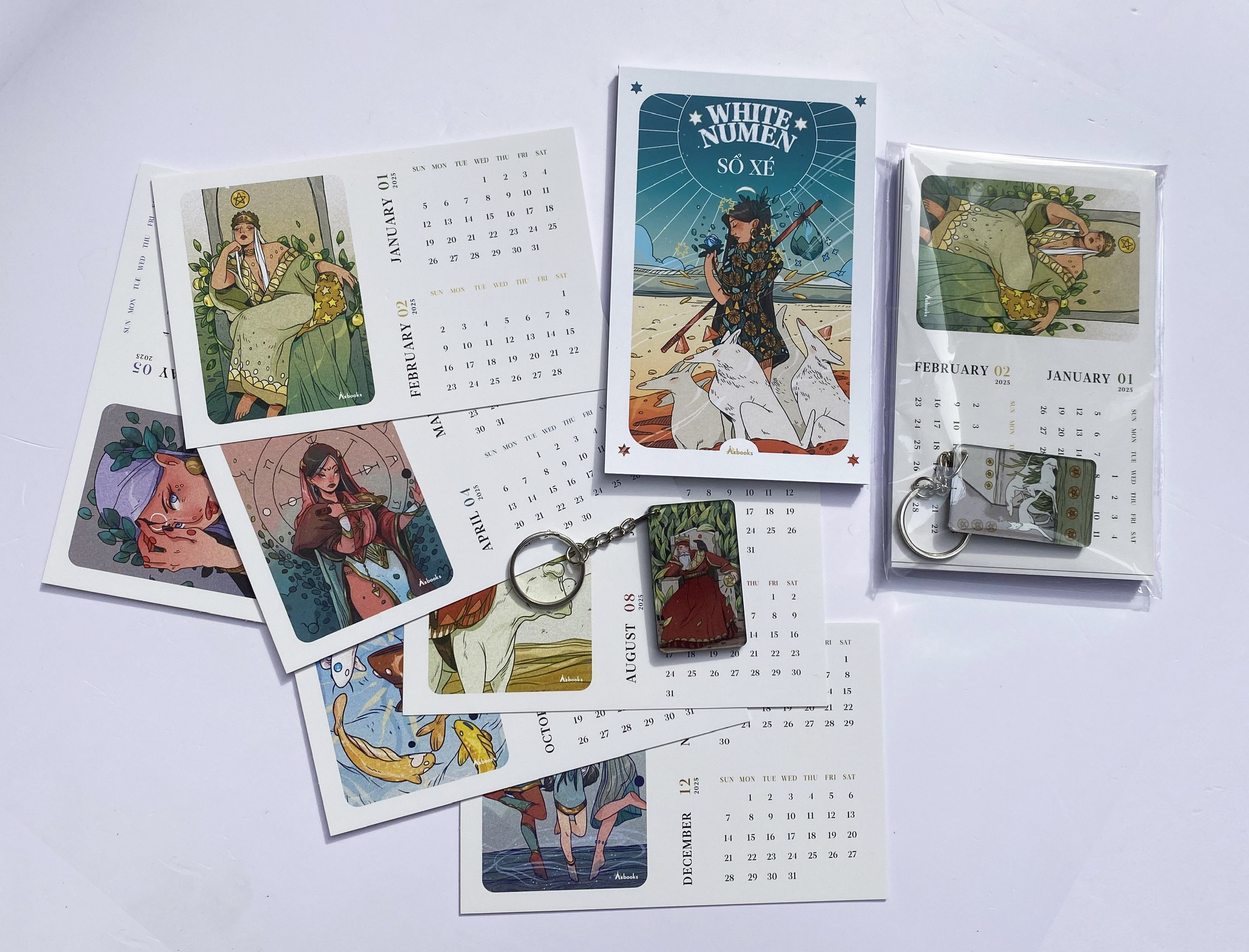 boxset white numen tarot (bộ bài + sách hướng dẫn) - tặng kèm bộ quà all-in: sổ xé in bìa art bài + bộ postcard in hình art bài kèm lịch 2025 + móc khóa in art bài random - Ảnh 14