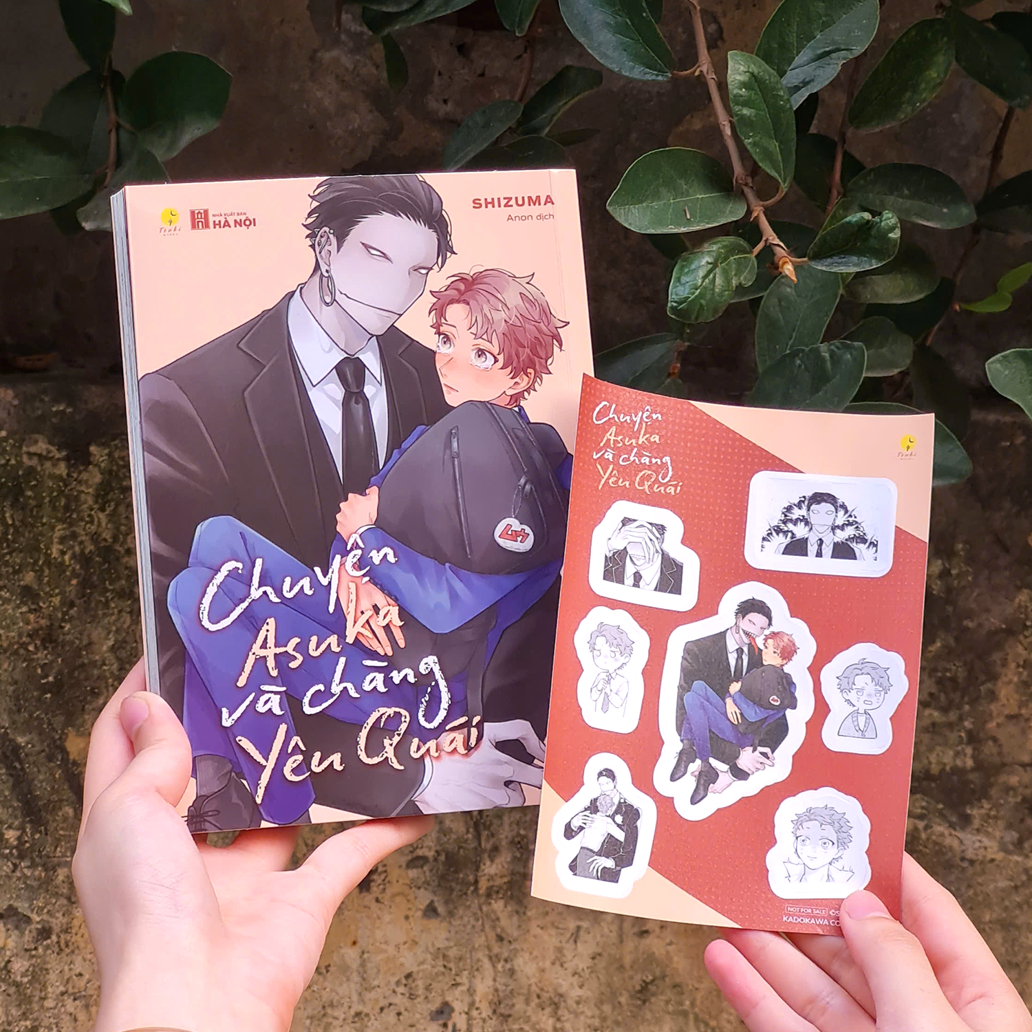 Chuyện Asuka Và Chàng Yêu Quái - Bản Đạc Biệt - Tặng Kèm Tờ Sticker Cán Kim Tuyến - Ảnh 5