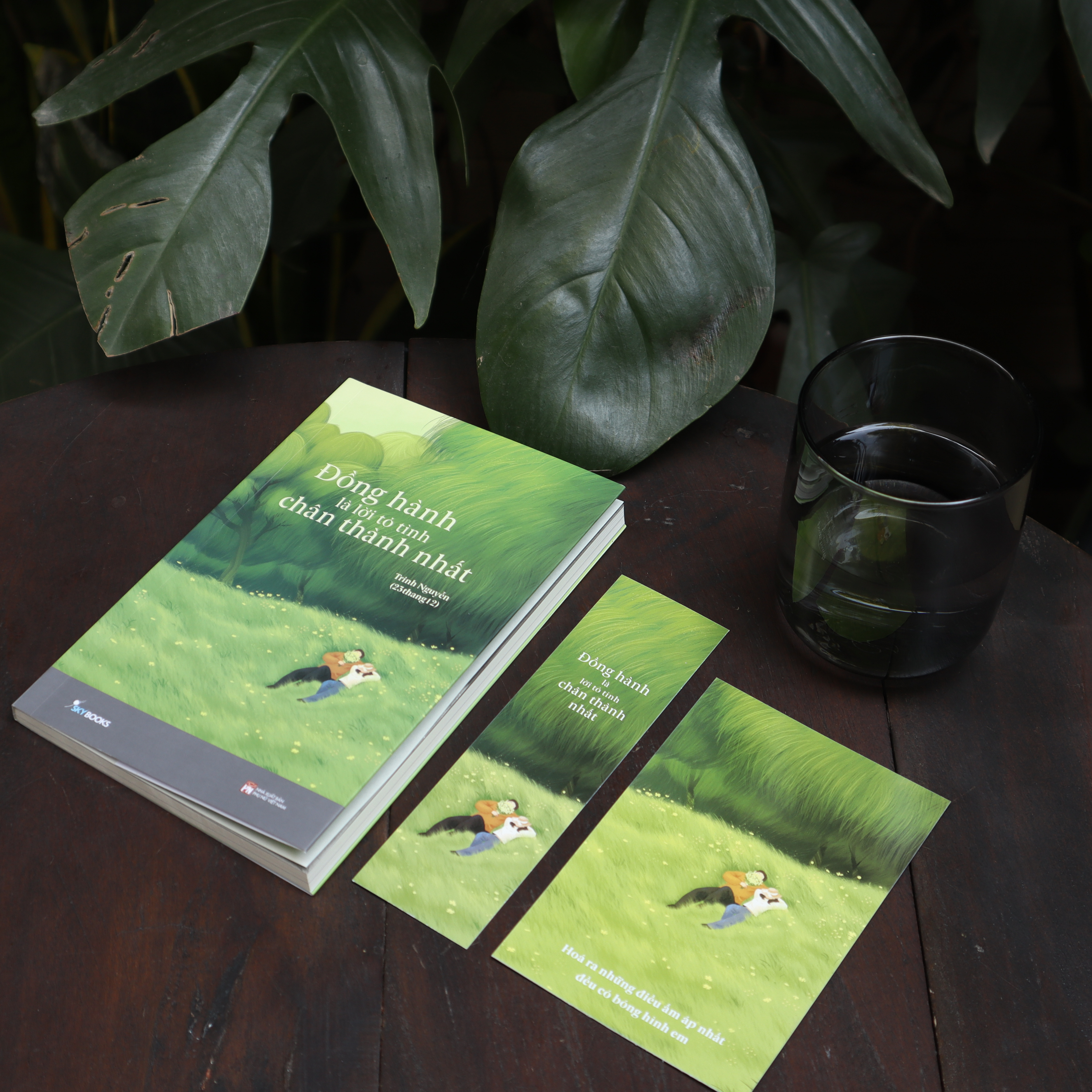 Đồng Hành Là Lời Tỏ Tình Chân Thành Nhất - Bản Đặc Biệt - Tặng Kèm Bookmark + Postcard - Ảnh 6