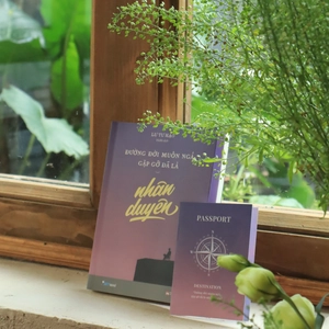đường đời muôn ngả, gặp gỡ đã là nhân duyên - bản đặc biệt - tặng kèm bookmark + postcard + chữ ký tác giả ngẫu nhiên - Ảnh 5