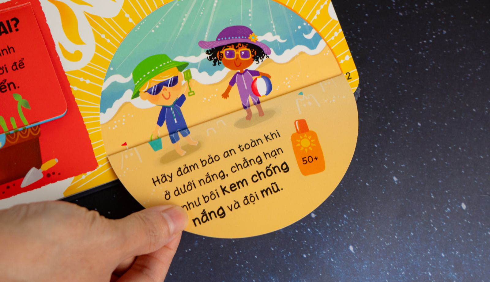 lift-the-flap - lật mở khám phá - những kiến thức đầu đời - vũ trụ siêu đẳng - Ảnh 5