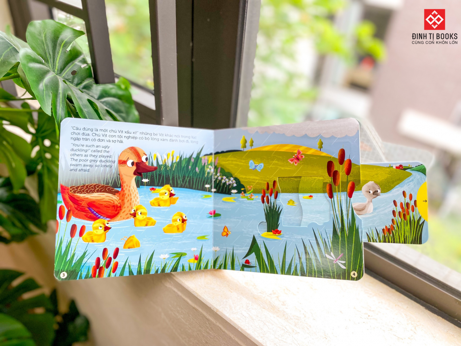 sách chuyển động - first stories - vịt con xấu xí - the ugly duckling - bìa cứng - Ảnh 4