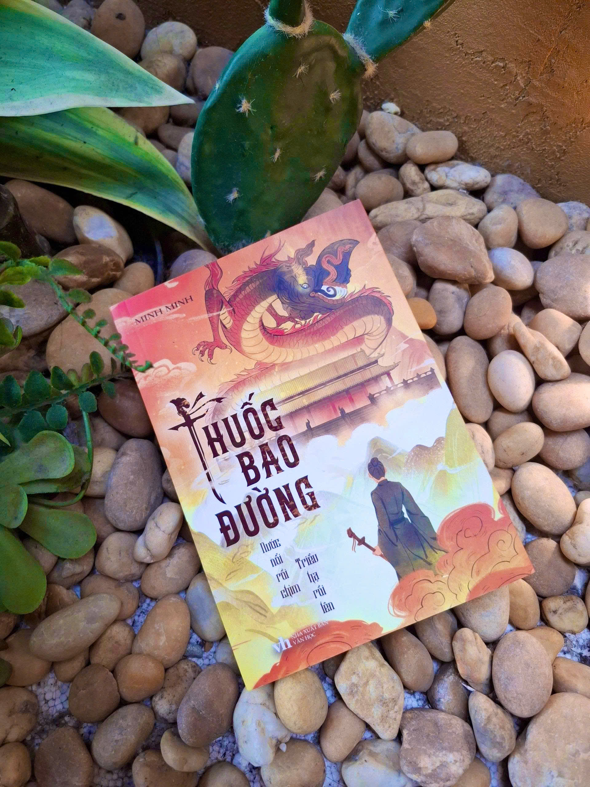 Thuoc Bao Duong - Nuoc Noi Roi Chim - Trieu Ha Roi Len - Tang Kem Bookmark + Moc Khoa Nhua 2 Mat - Doc Quyen Fahasa - Ảnh 10