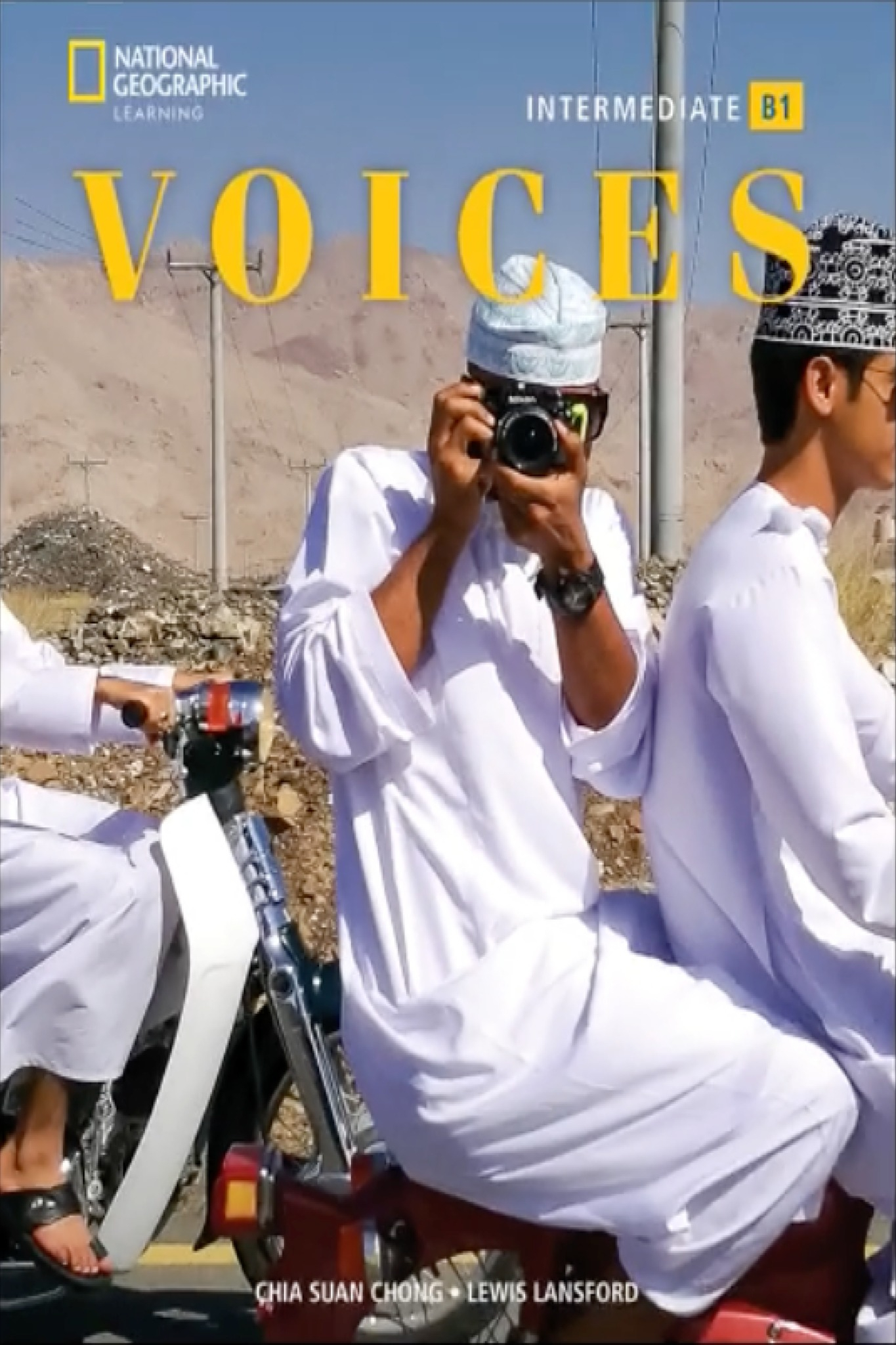 voices intermediate b1: student's book bre + olp/ebk cstm (vietnam edition) - Ảnh 2