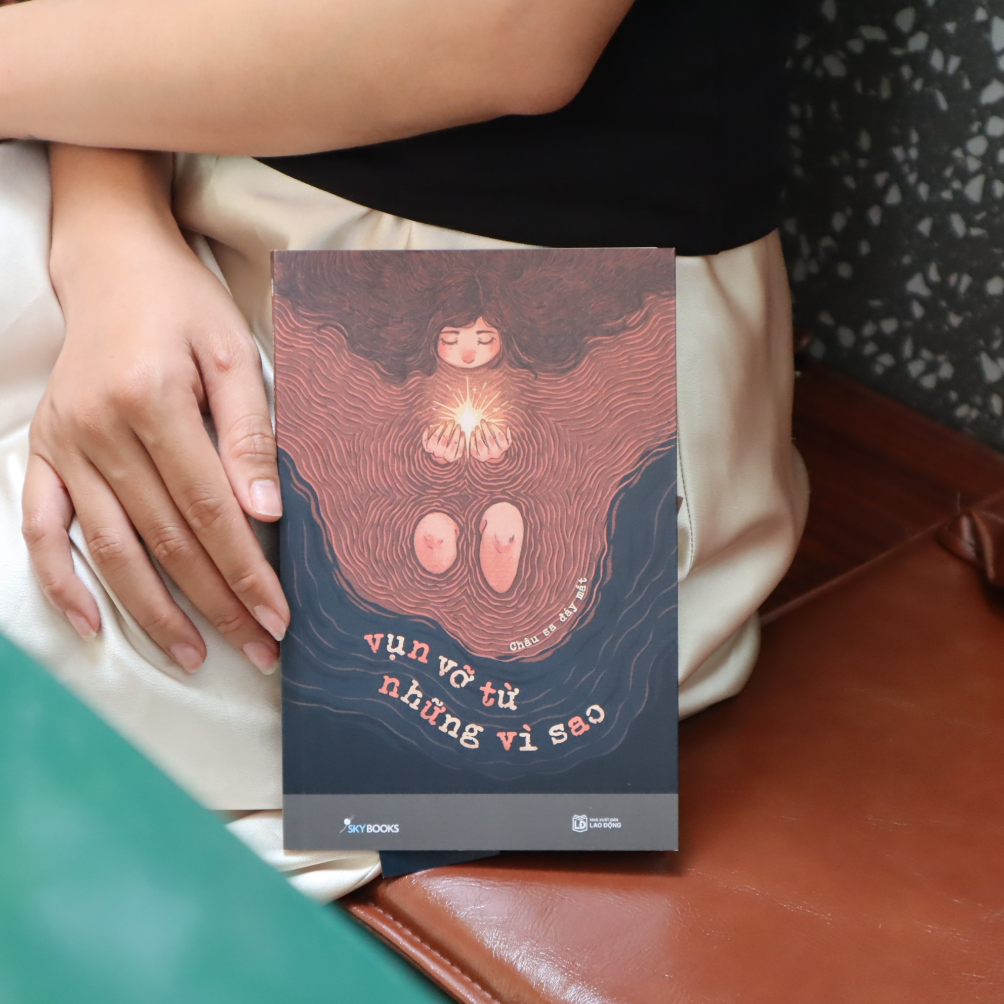 Vụn Vỡ Từ Những Vì Sao - Ảnh 3